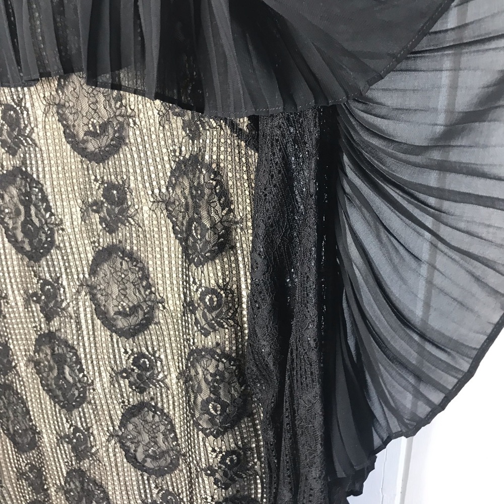 Elliatt Black Pleated Ruffle Cocktail Dress - Picture 8 of 15